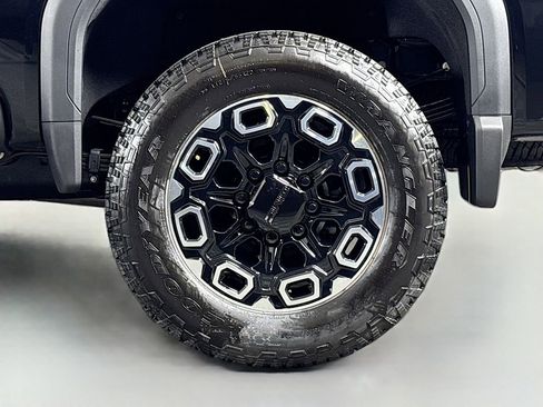 New 2025 GMC Sierra 3500 Denali w/ Denali Reserve Package image 32