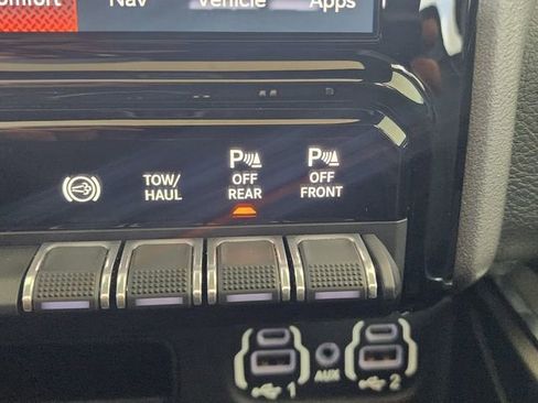 Used 2024 RAM 2500 Laramie w/ Sport Appearance Package AWD/4WD image 34