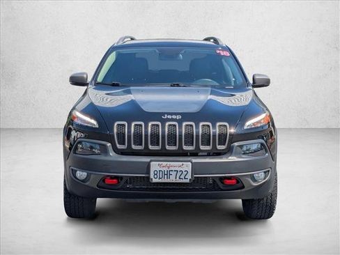 Used 2018 Jeep Cherokee Trailhawk w/ Trailer Tow Group AWD/4WD image 2
