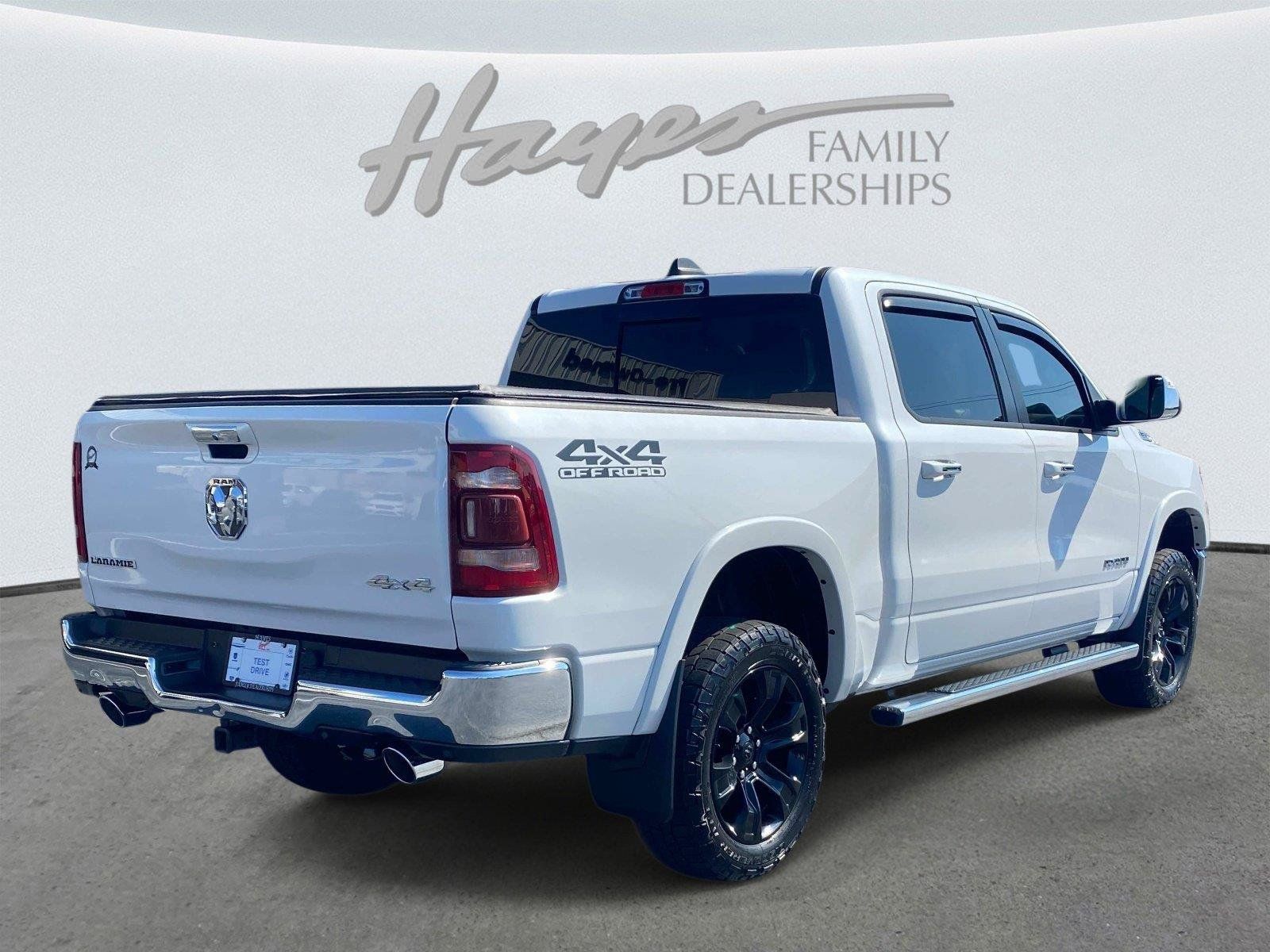 Used 2020 RAM 1500 Laramie AWD/4WD image 3