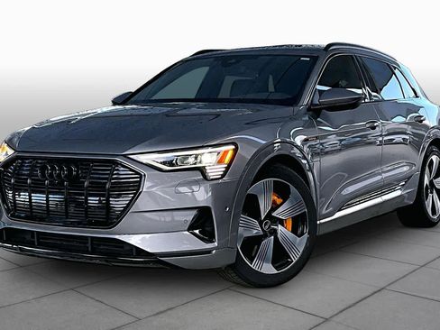 Used 2023 Audi e-tron Premium Plus w/ Premium Plus Package AWD/4WD image 2