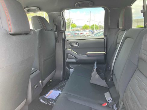 New 2025 Nissan Frontier Pro-X image 9