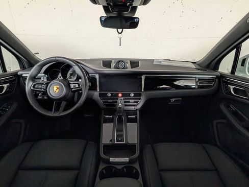 New 2026 Porsche Macan image 20