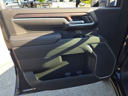 New 2026 GMC Sierra 2500 SLT image 24