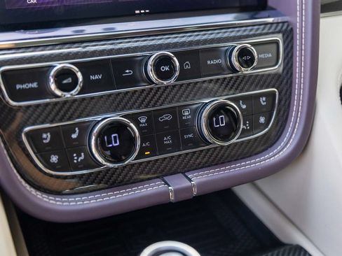 Certified 2023 Bentley Bentayga AWD/4WD image 37