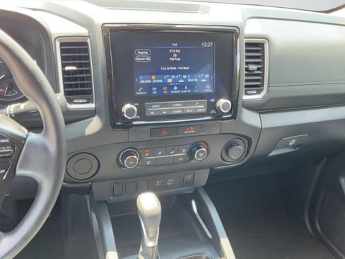 Used 2022 Nissan Frontier SV RWD image 16