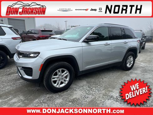 Used 2024 Jeep Grand Cherokee Laredo w/ Trailer Tow Package image 1