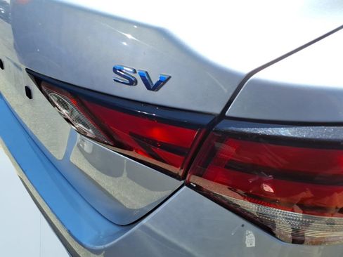 Used 2023 Nissan Sentra SV FWD image 5