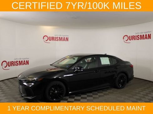 Used 2025 Toyota Camry SE FWD image 4