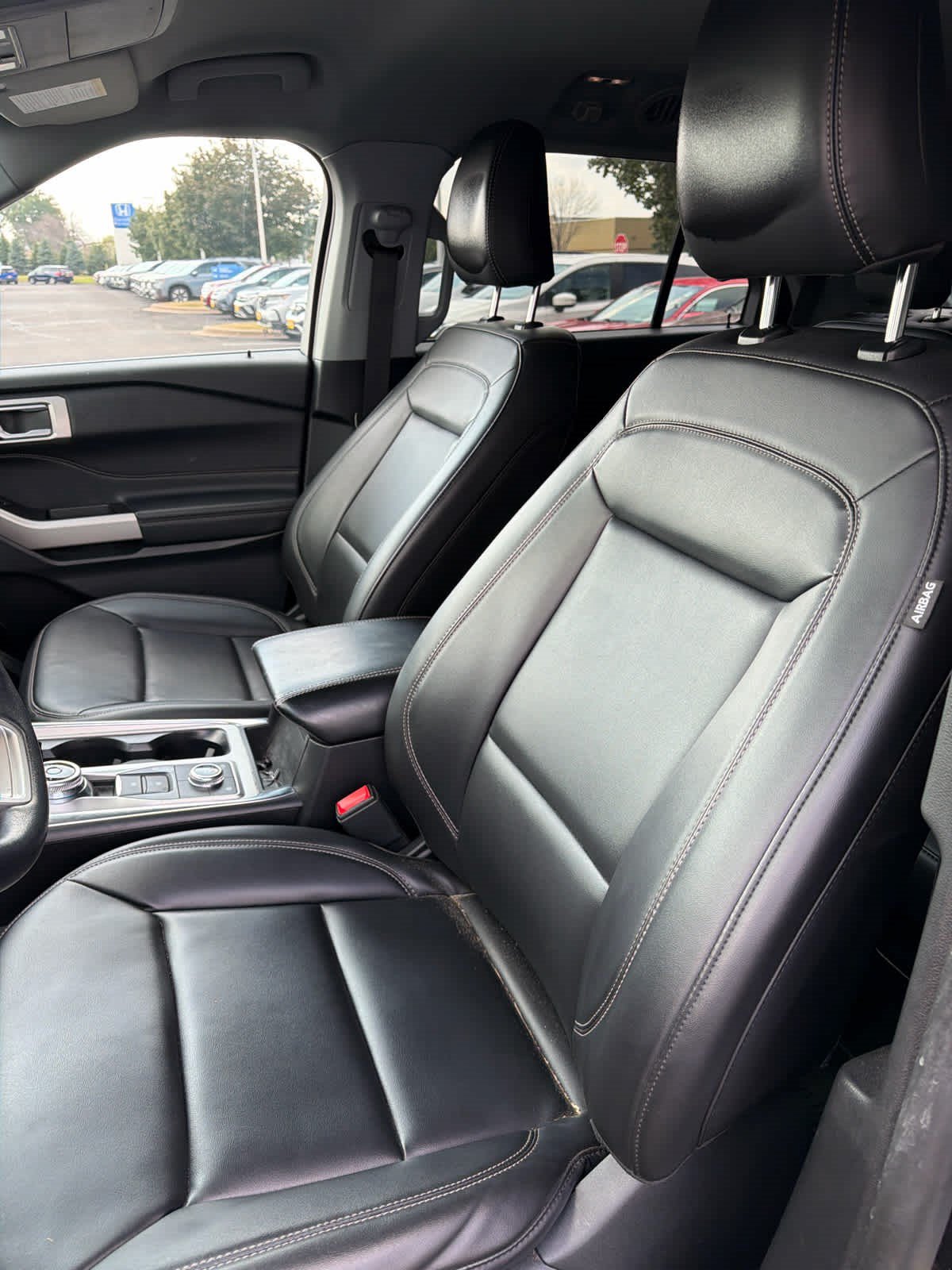 Used 2023 Ford Explorer XLT w/ Equipment Group 202A AWD/4WD image 12