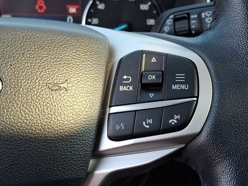 Used 2022 Ford Explorer XLT w/ Equipment Group 202A AWD/4WD image 25