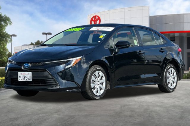 Certified 2025 Toyota Corolla LE FWD image 10