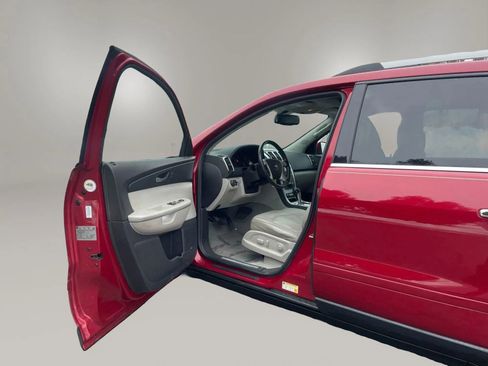 Used 2012 GMC Acadia SLT image 4