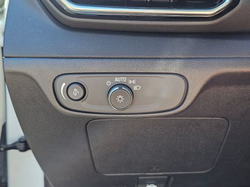 Used 2023 Chevrolet Bolt EUV LT w/ Convenience Package FWD image 32