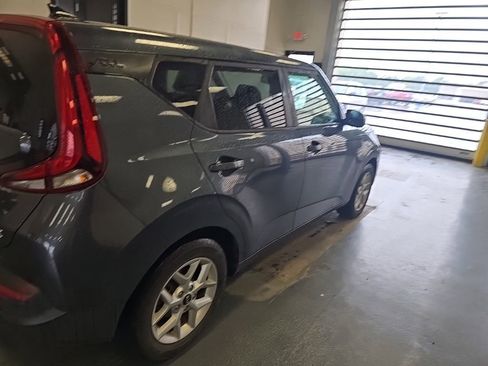 Used 2020 Kia Soul S FWD image 3