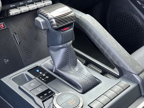 Certified 2025 Toyota Tacoma TRD Sport w/ TRD Sport Upgrade Package image 19