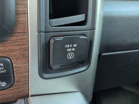 Used 2017 RAM 1500 Laramie w/ Convenience Group AWD/4WD image 30