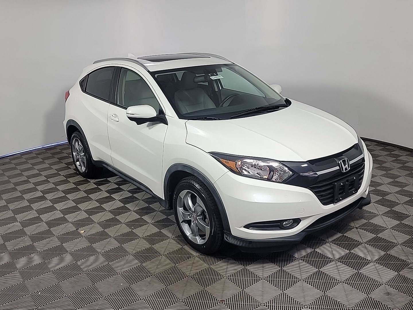 Certified 2017 Honda HR-V EX-L image 2