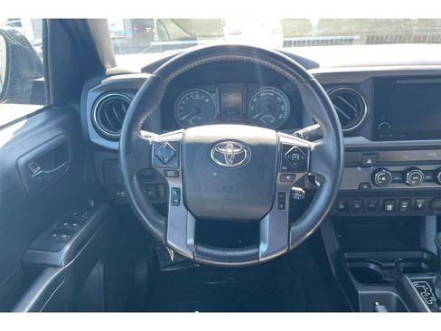 Used 2019 Toyota Tacoma TRD Off-Road w/ Technology Package RWD image 16