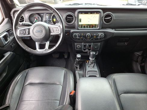 Used 2021 Jeep Wrangler Unlimited Sahara w/ Cold Weather Group AWD/4WD image 15