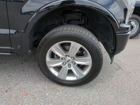 Used 2020 Ford F150 Platinum w/ Equipment Group 701A Luxury AWD/4WD image 3