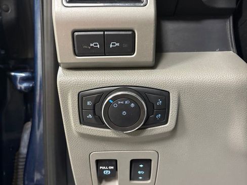 Used 2020 Ford F150 Lariat w/ Equipment Group 502A Luxury AWD/4WD image 12