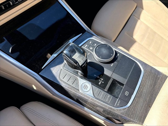 Used 2020 BMW 330i Sedan w/ Convenience Package RWD image 12