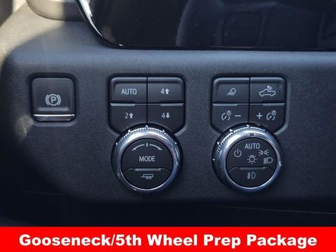 New 2026 GMC Sierra 3500 SLT w/ SLT Premium Package image 17