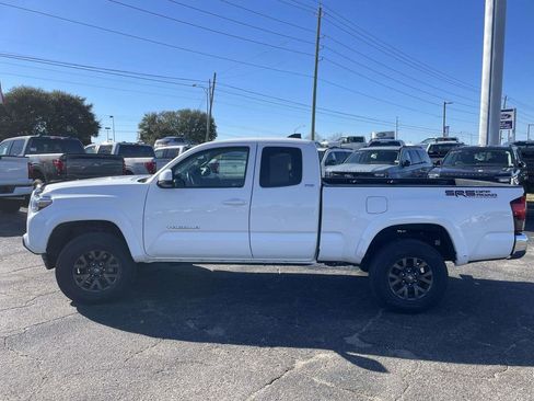 Used 2022 Toyota Tacoma SR5 image 6