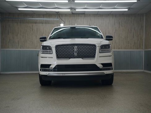 Used 2020 Lincoln Navigator Reserve w/ Cargo Convenience Package RWD image 2
