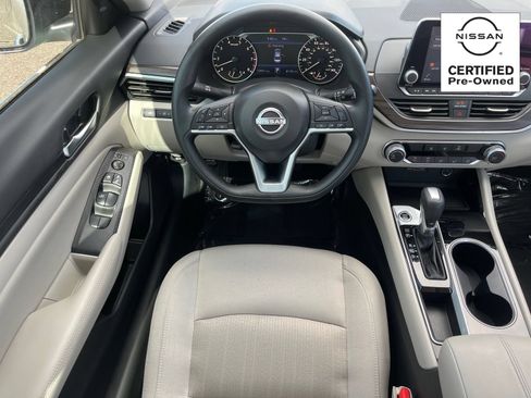 Certified 2024 Nissan Altima 2.5 SV FWD image 13