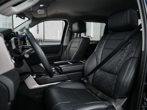 Used 2024 Toyota Tundra Limited image 28