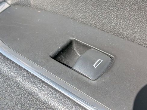 Used 2025 Chevrolet Silverado 1500 LT image 36