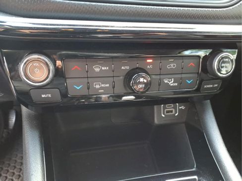 Used 2022 Jeep Compass Trailhawk w/ Trailhawk Convenience Group AWD/4WD image 20