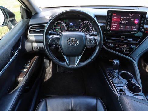 Used 2022 Toyota Camry XSE w/ Cold Weather Package image 27