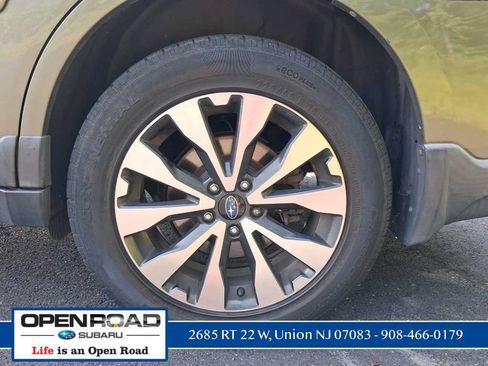 Used 2017 Subaru Outback 2.5i Limited AWD/4WD image 12