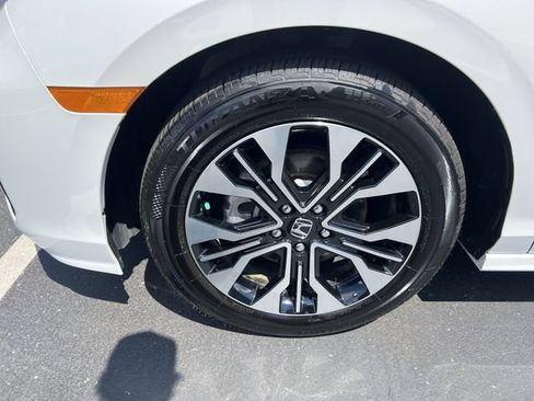 Used 2025 Honda Odyssey Elite image 8