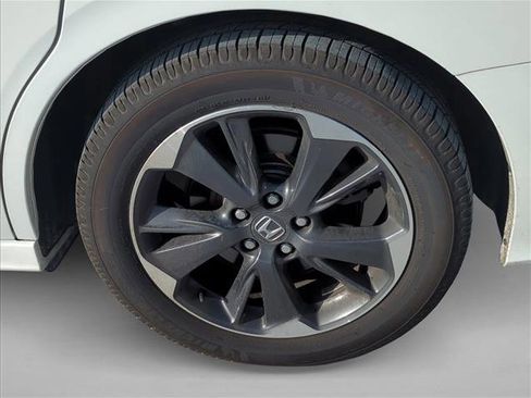 Used 2022 Honda Odyssey Elite image 9