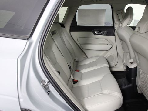 New 2026 Volvo XC60 T8 Ultra w/ Protection Package Premier image 11