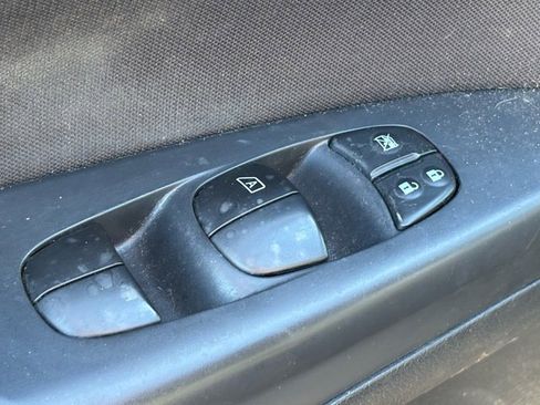 Used 2016 Nissan Sentra SV image 25