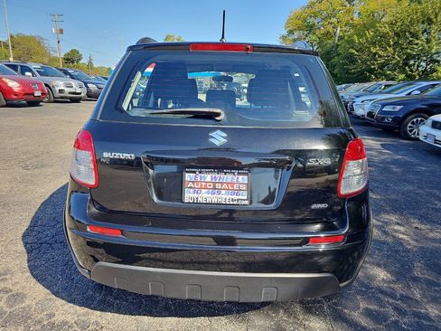 Used 2011 Suzuki SX4 Premium image 18