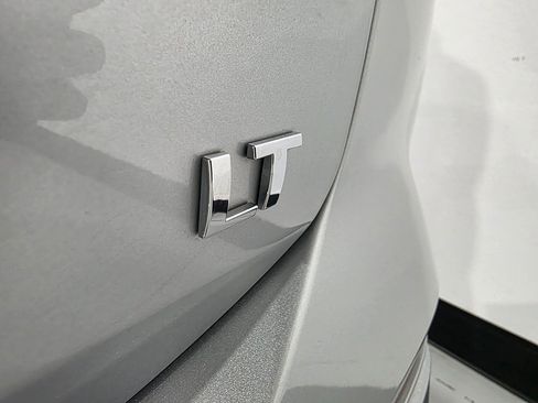 Used 2020 Chevrolet Equinox LT image 33