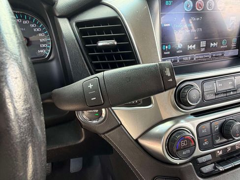 Used 2020 Chevrolet Suburban LT w/ Luxury Package AWD/4WD image 11