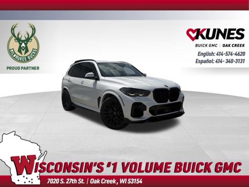Used 2022 BMW X5 M50i image 1