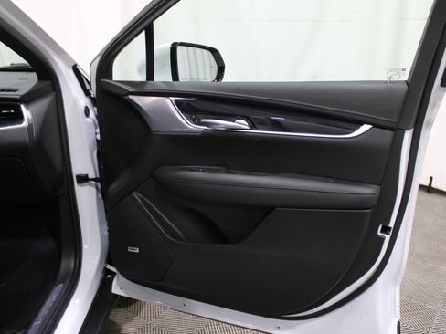 Certified 2024 Cadillac XT5 Premium Luxury w/ Technology Package image 32