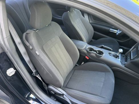 Used 2019 Ford Mustang GT w/ Black Accent Package RWD image 28