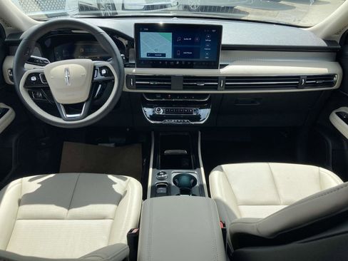 New 2025 Lincoln Corsair FWD w/ Equipment Group 101A image 18