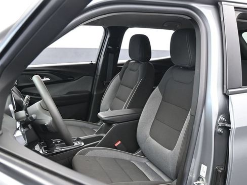 Used 2023 Chevrolet TrailBlazer LT FWD image 10