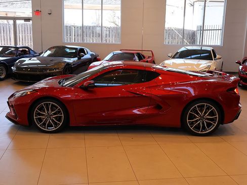 Used 2023 Chevrolet Corvette Stingray Premium Cpe w/ Z51 Performance Package RWD image 3