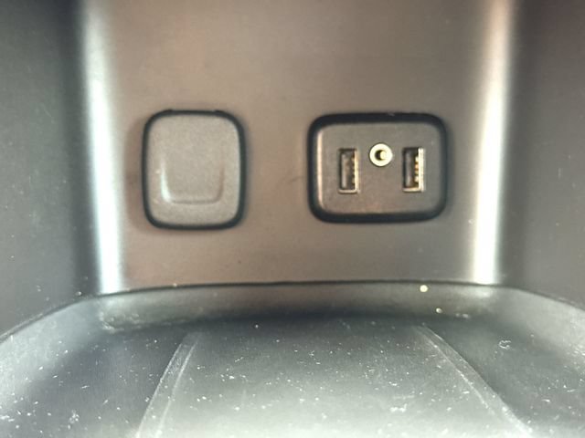Used 2019 GMC Acadia SLE FWD image 35